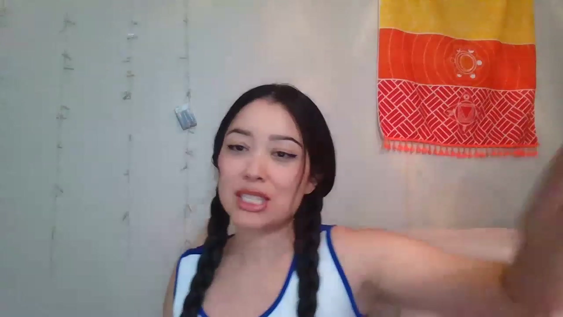 Gallery image thumbnail from hunniinut's myfreecams stream on, 12/30/2022, 24:29 image 8 of 20
