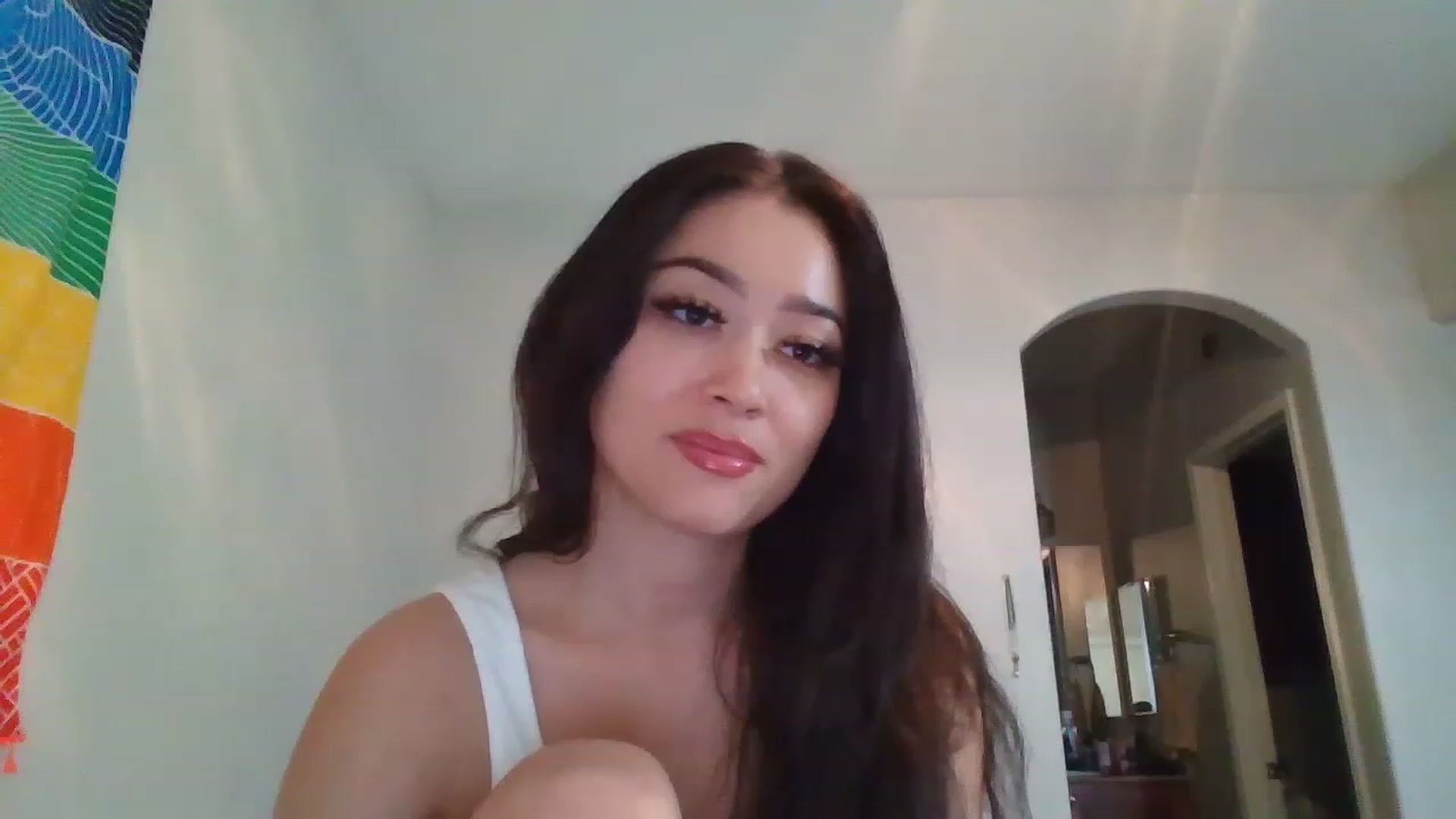 Gallery image thumbnail from hunniinut's myfreecams stream on, 01/17/2023, 02:38 image 4 of 20