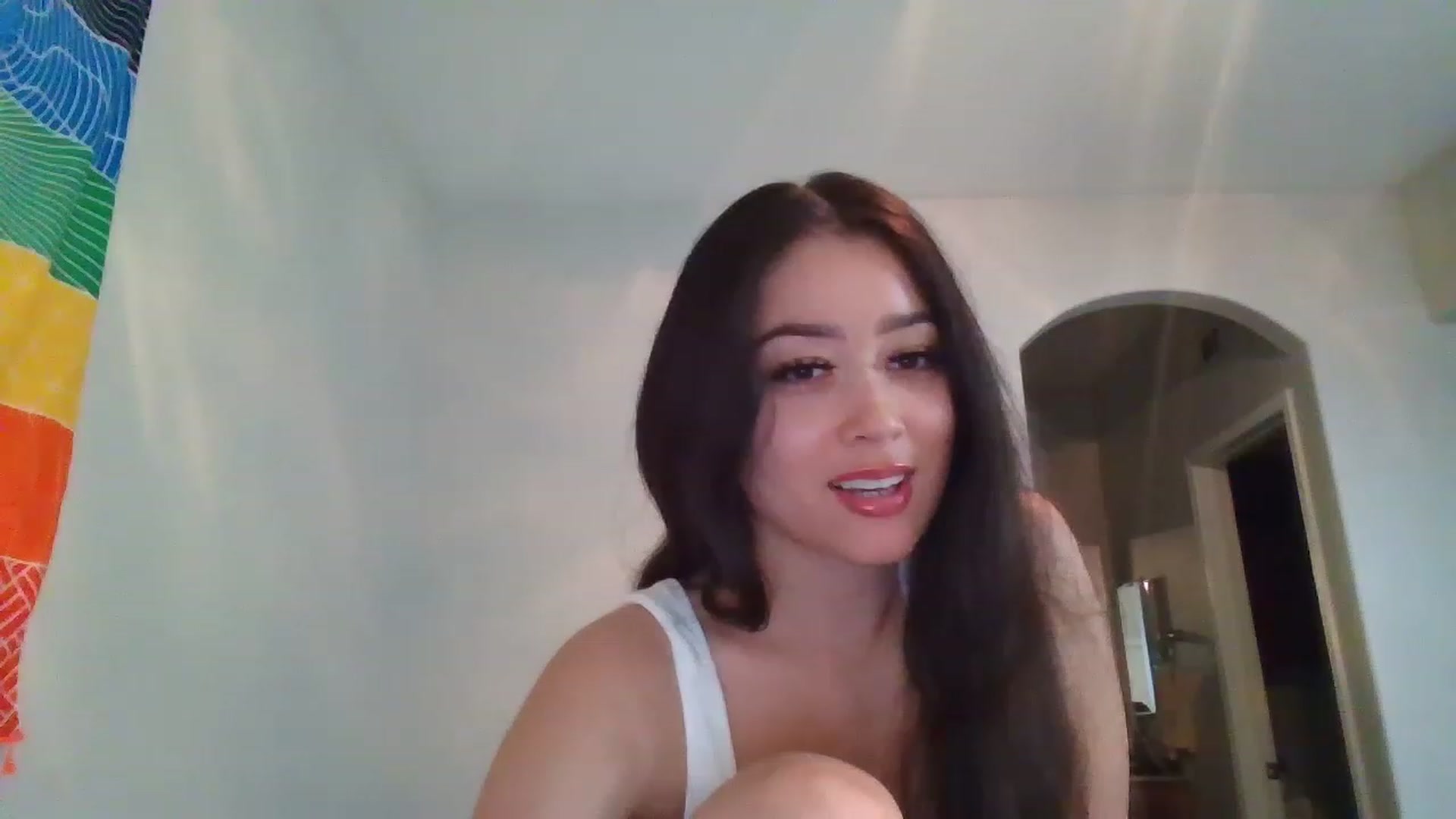 Gallery image thumbnail from hunniinut's myfreecams stream on, 01/17/2023, 02:38 image 8 of 20