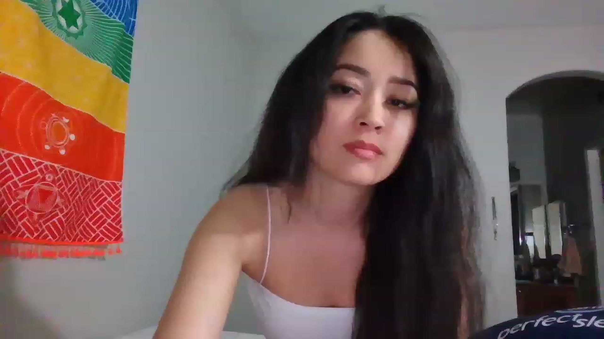 Gallery image thumbnail from hunniinut's myfreecams stream on, 01/19/2023, 11:10 image 10 of 20