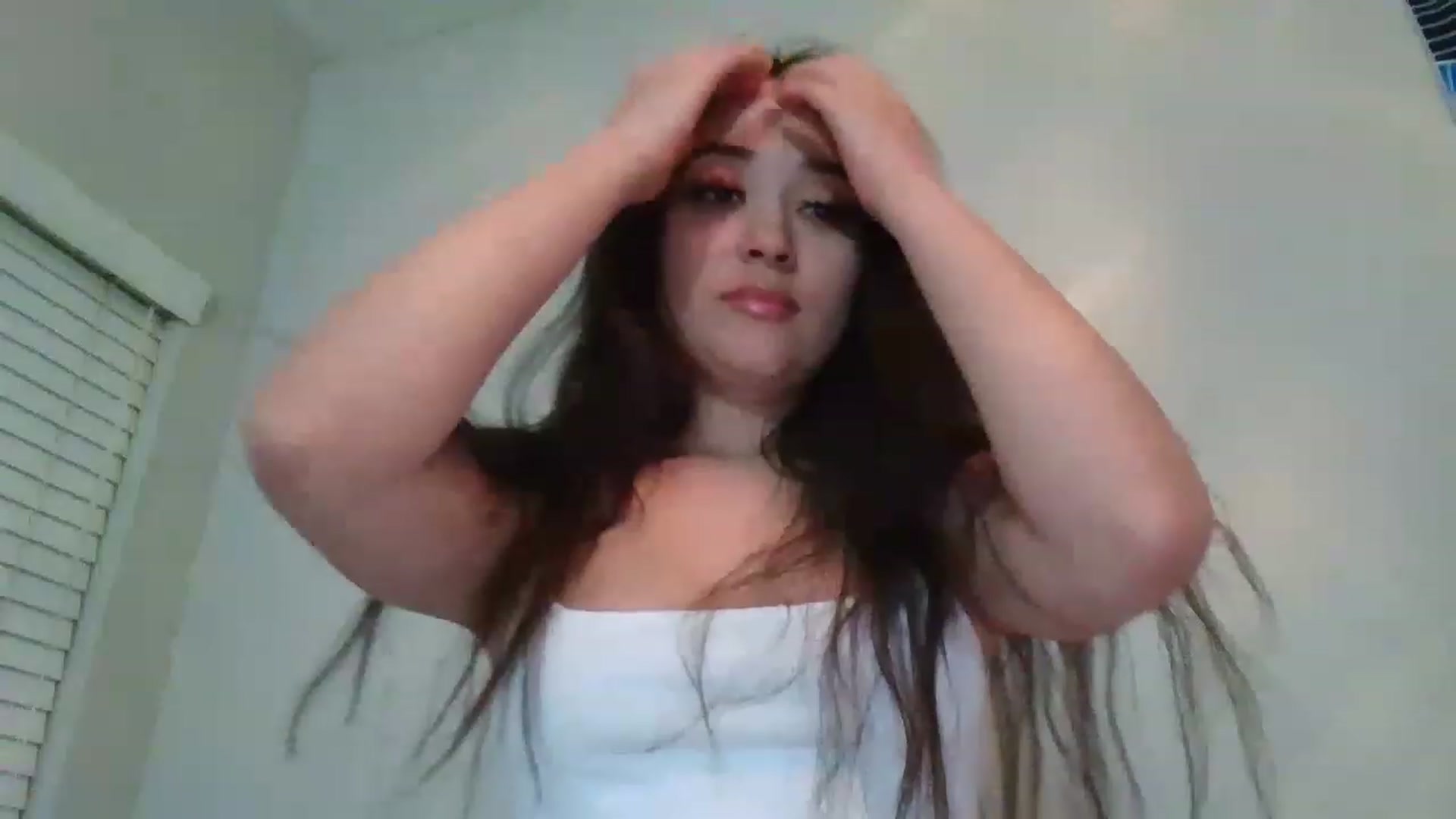 Gallery image thumbnail from hunniinut's myfreecams stream on, 01/27/2023, 02:52 image 19 of 20