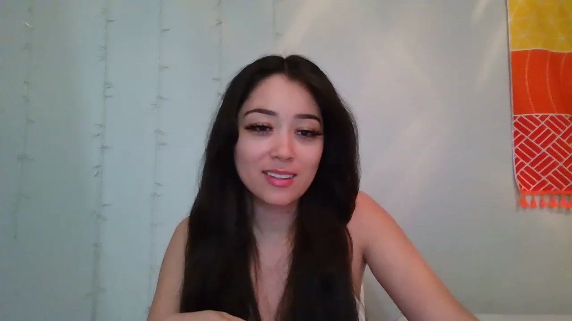 Gallery image thumbnail from hunniinut's myfreecams stream on, 01/27/2023, 02:52 image 1 of 20