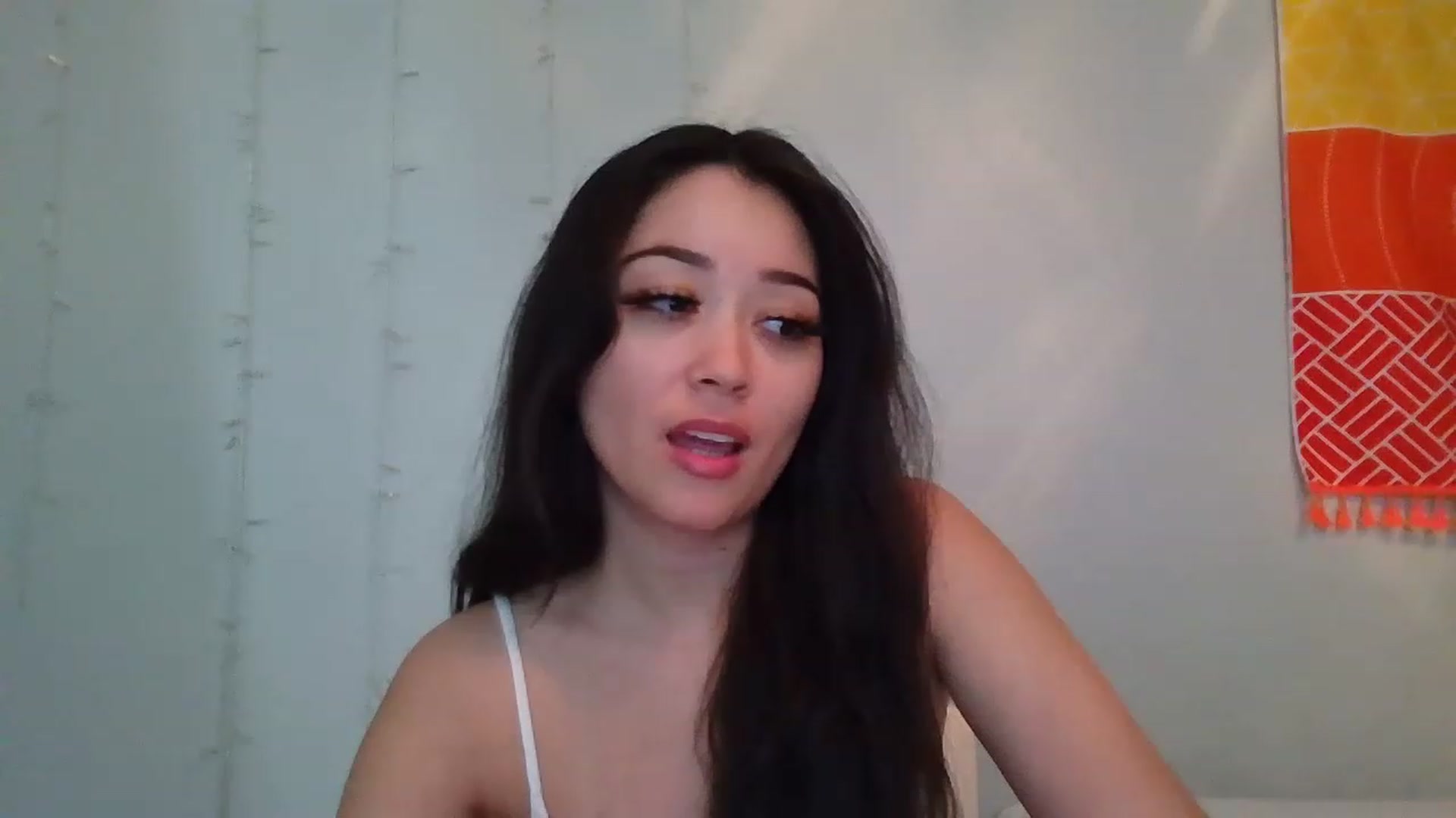Gallery image thumbnail from hunniinut's myfreecams stream on, 01/27/2023, 02:52 image 5 of 20