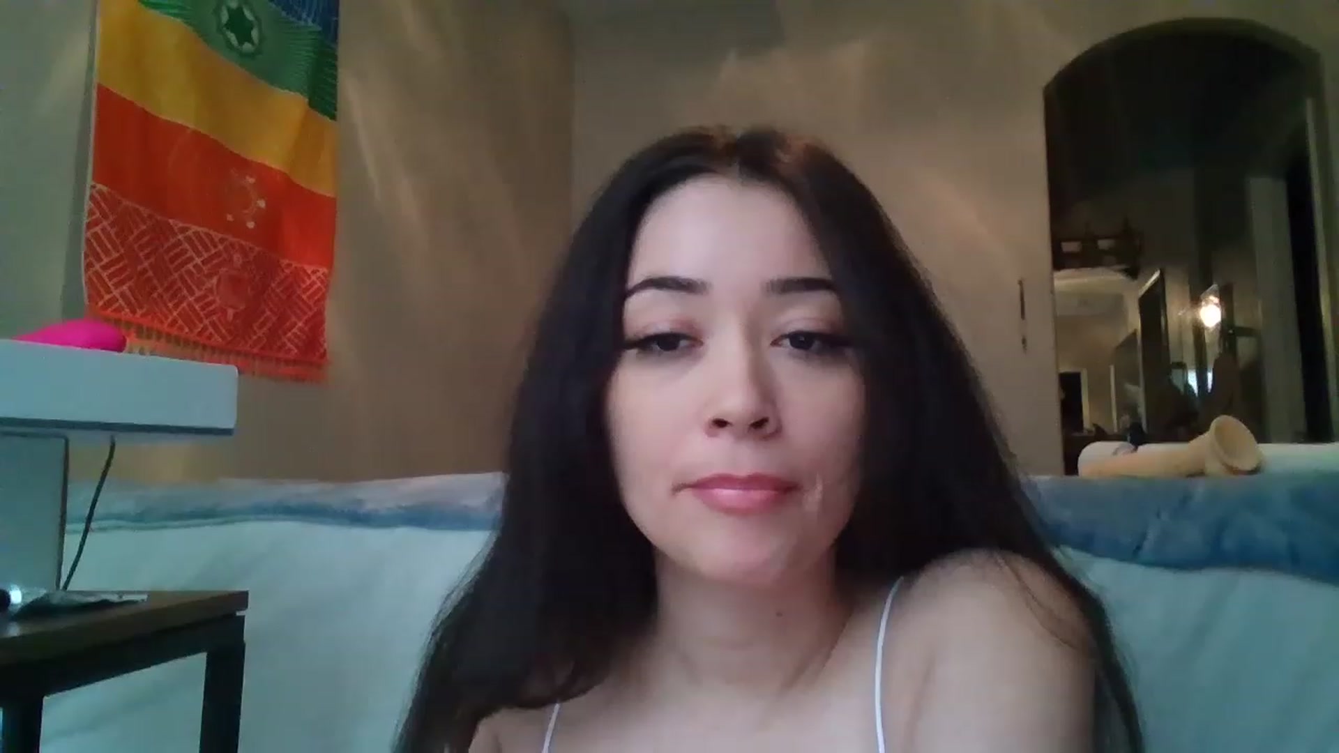 Gallery image thumbnail from hunniinut's myfreecams stream on, 02/28/2023, 20:44 image 12 of 20