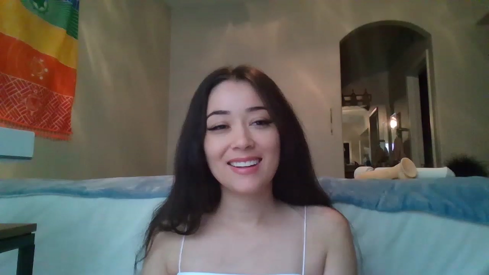 Gallery image thumbnail from hunniinut's myfreecams stream on, 02/28/2023, 20:44 image 6 of 20