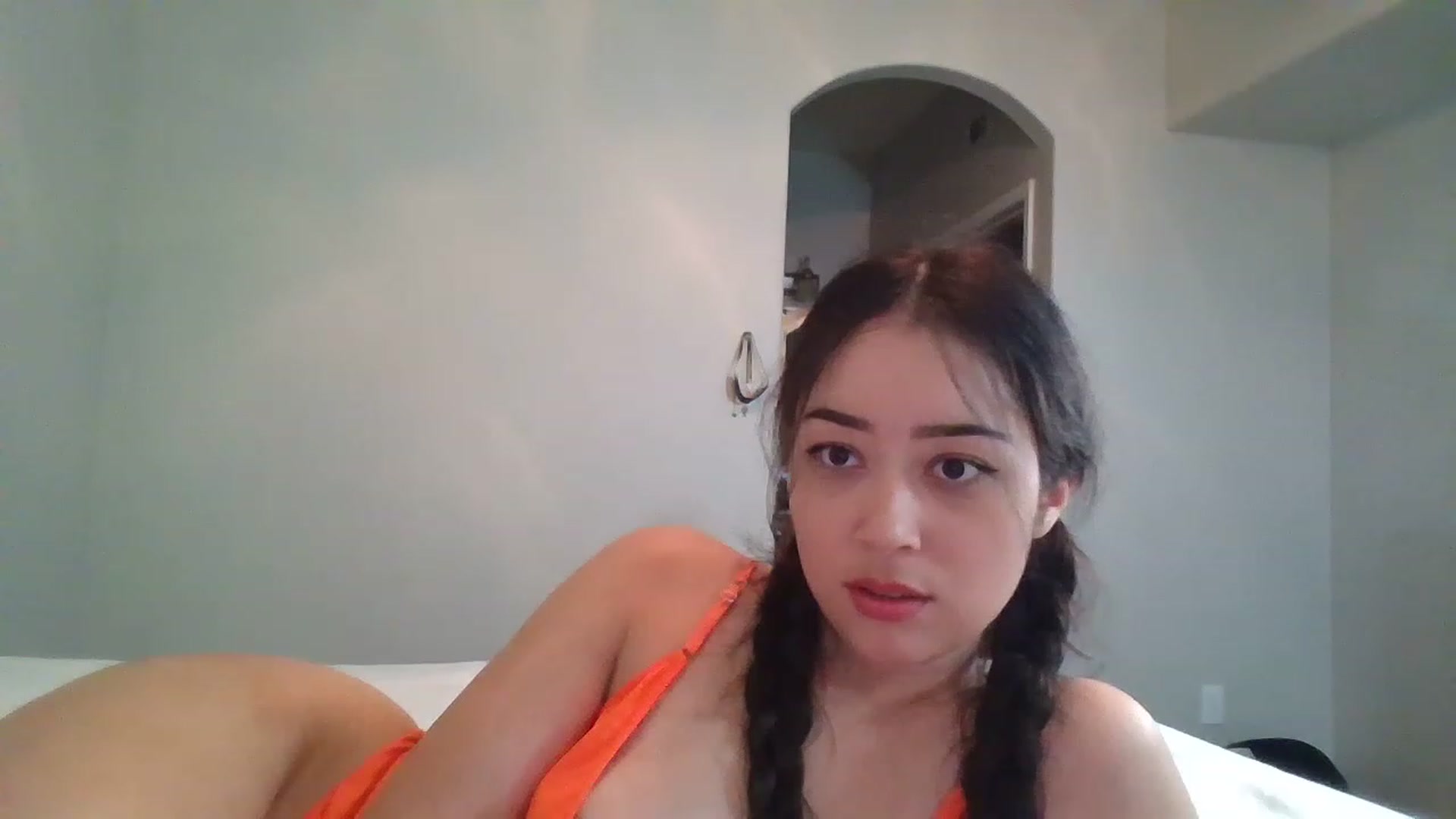 Gallery image thumbnail from hunniinut's myfreecams stream on, 03/25/2023, 07:12 image 4 of 20