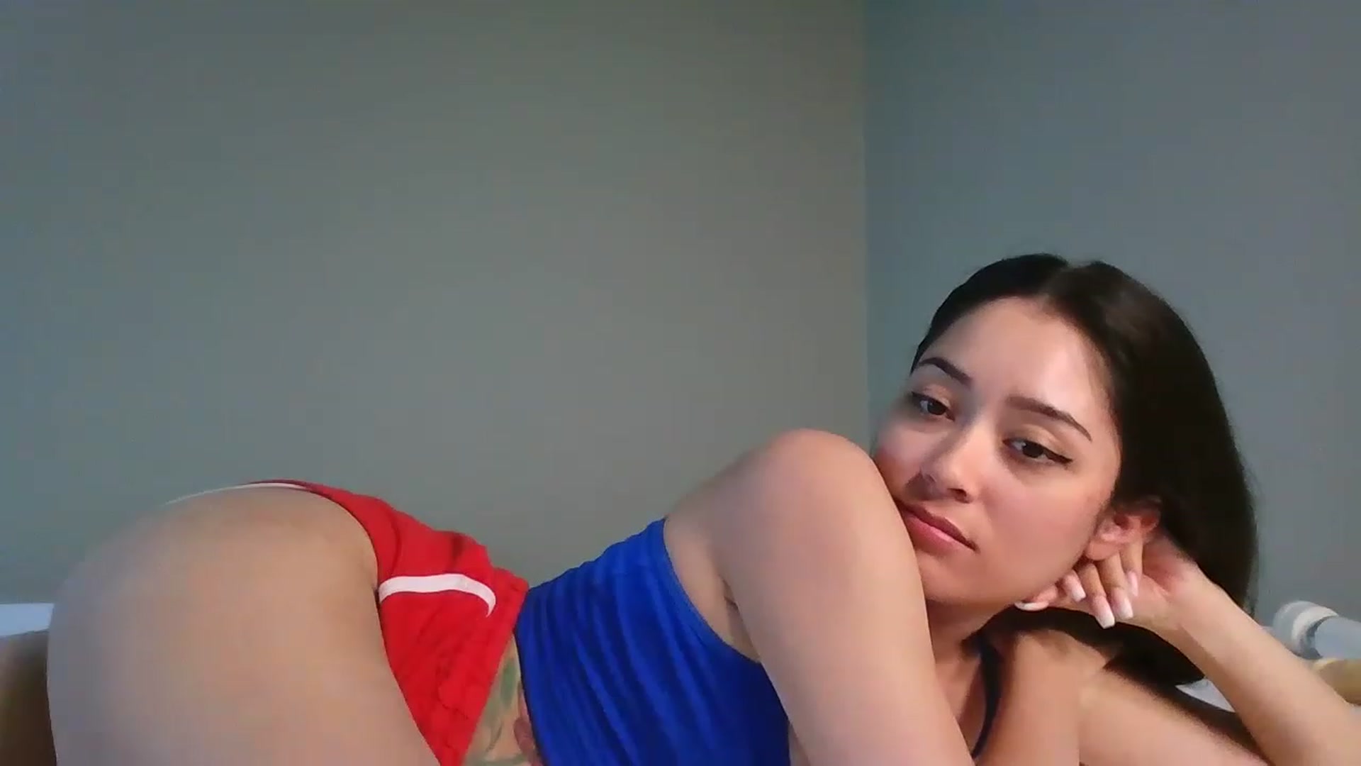 Gallery image thumbnail from hunniinut's myfreecams stream on, 05/02/2023, 03:56 image 5 of 20