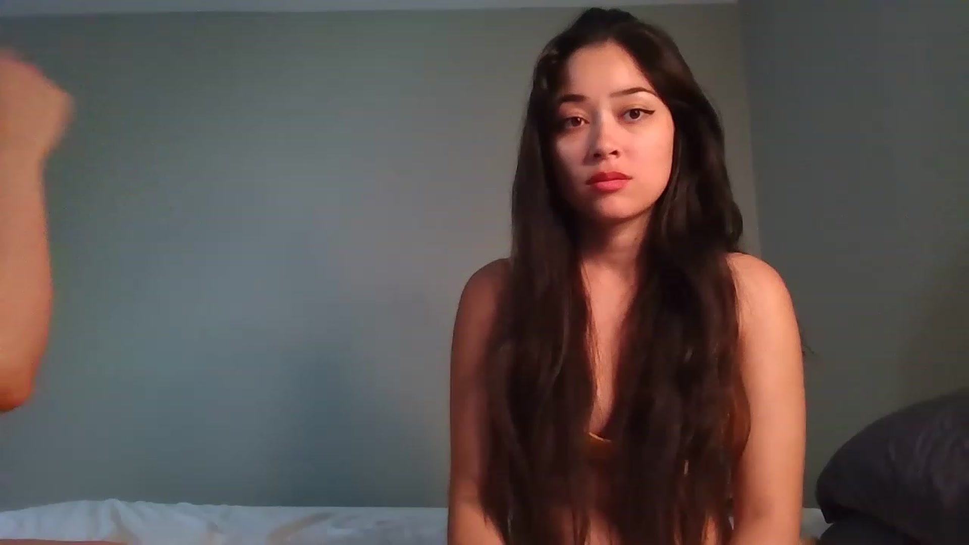 Gallery image thumbnail from hunniinut's myfreecams stream on, 05/18/2023, 07:49 image 8 of 20