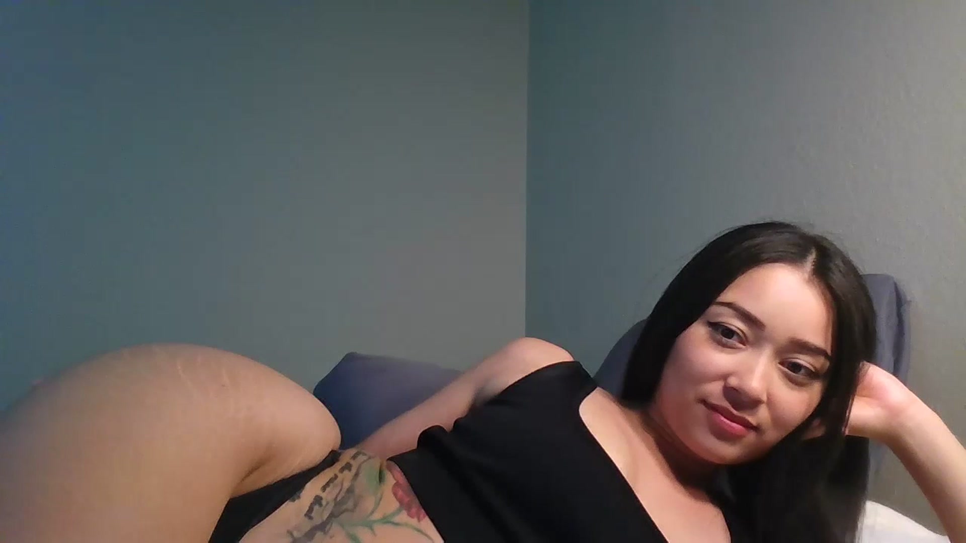 Gallery image thumbnail from hunniinut's myfreecams stream on, 06/24/2023, 08:28 image 20 of 20