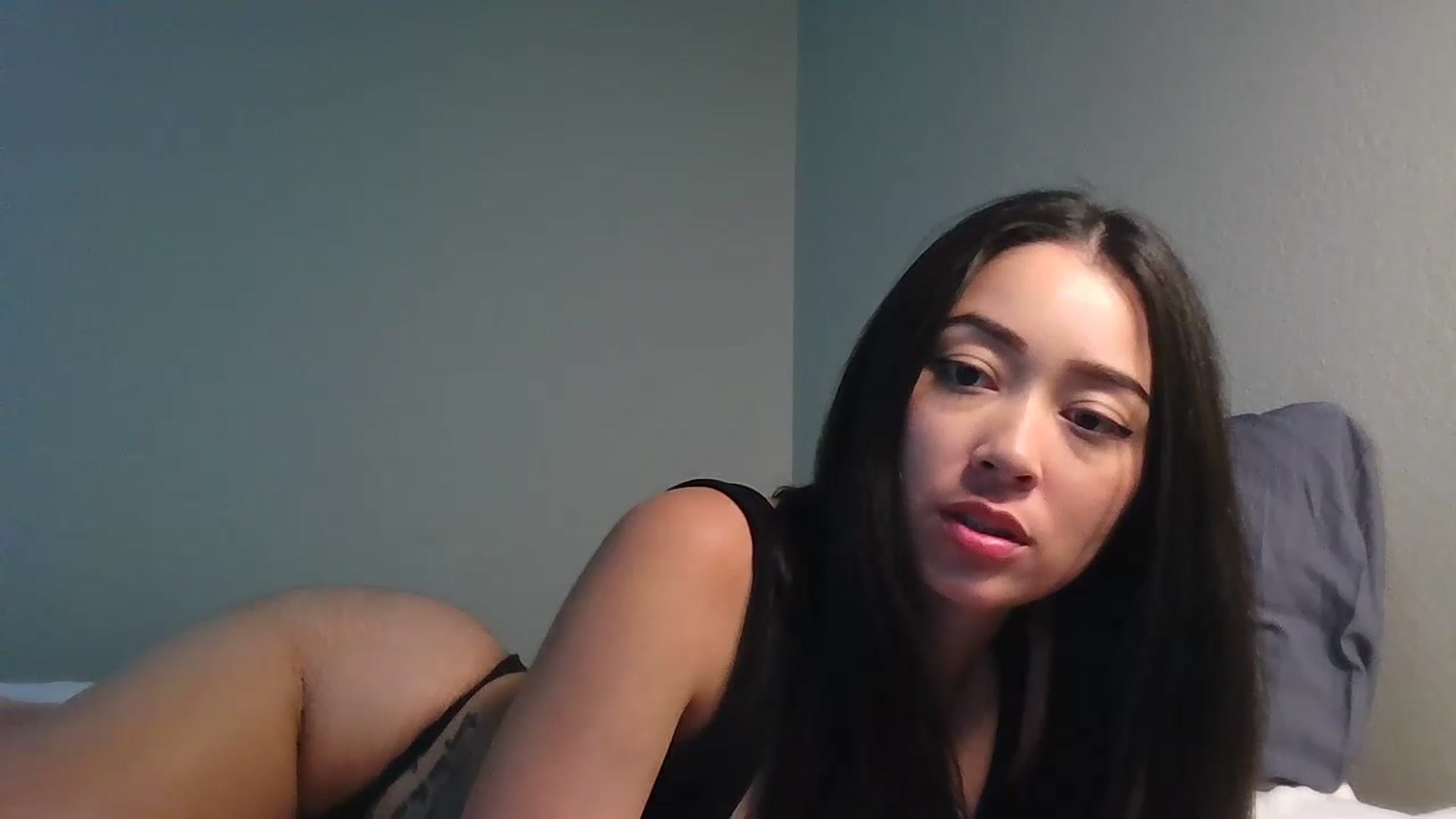 Gallery image thumbnail from hunniinut's myfreecams stream on, 06/24/2023, 08:28 image 8 of 20