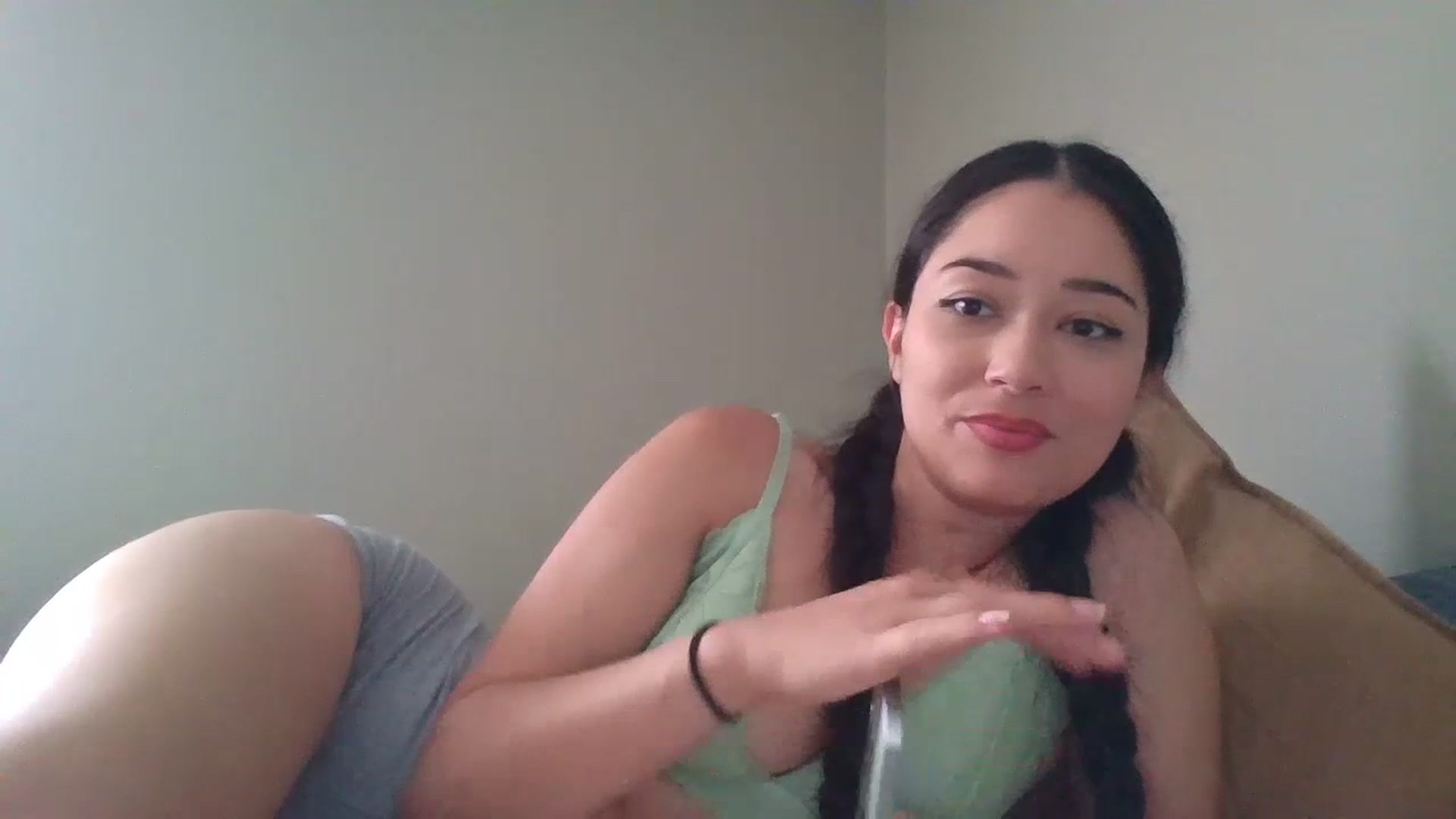 Gallery image thumbnail from hunniinut's myfreecams stream on, 07/04/2023, 24:22 image 4 of 20