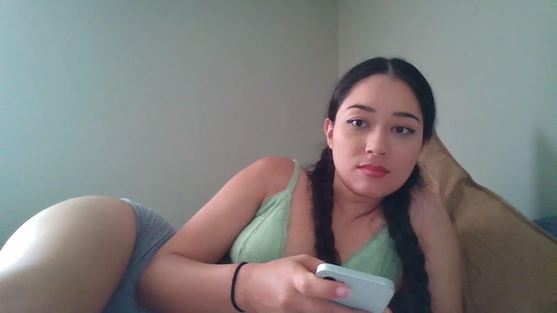 Gallery image thumbnail from hunniinut's myfreecams stream on, 07/04/2023, 24:22 image 2 of 20