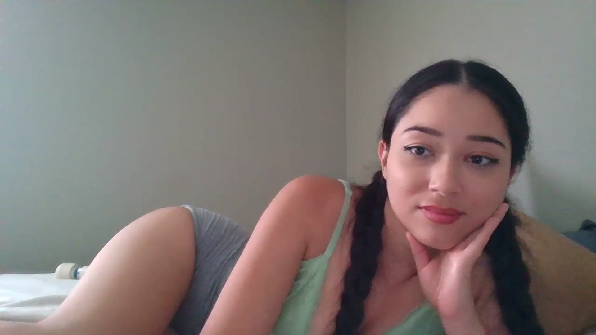 Gallery image thumbnail from hunniinut's myfreecams stream on, 07/04/2023, 24:22 image 16 of 20