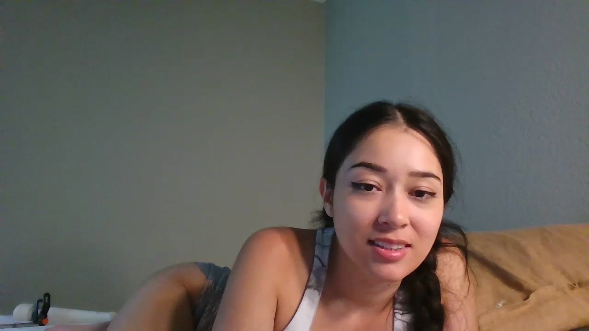 Gallery image thumbnail from hunniinut's myfreecams stream on, 07/04/2023, 06:15 image 2 of 20