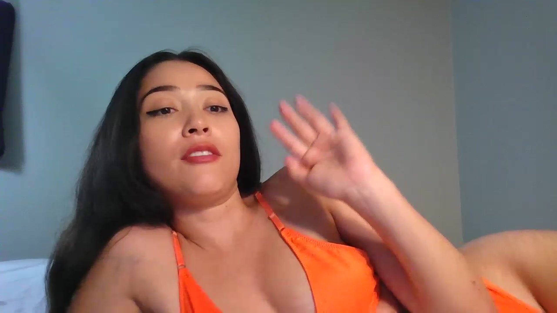 Gallery image thumbnail from hunniinut's myfreecams stream on, 07/17/2023, 06:28 image 8 of 20