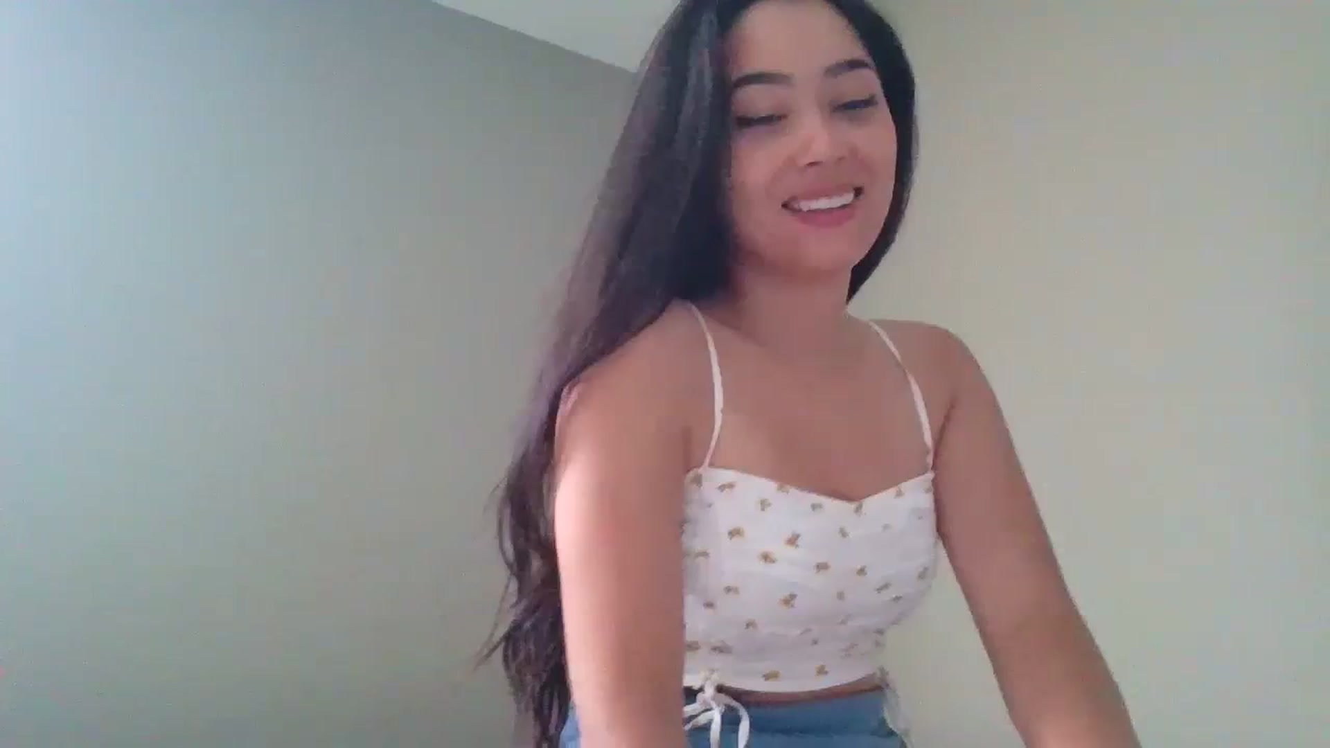 Gallery image thumbnail from hunniinut's myfreecams stream on, 07/22/2023, 24:13 image 12 of 20