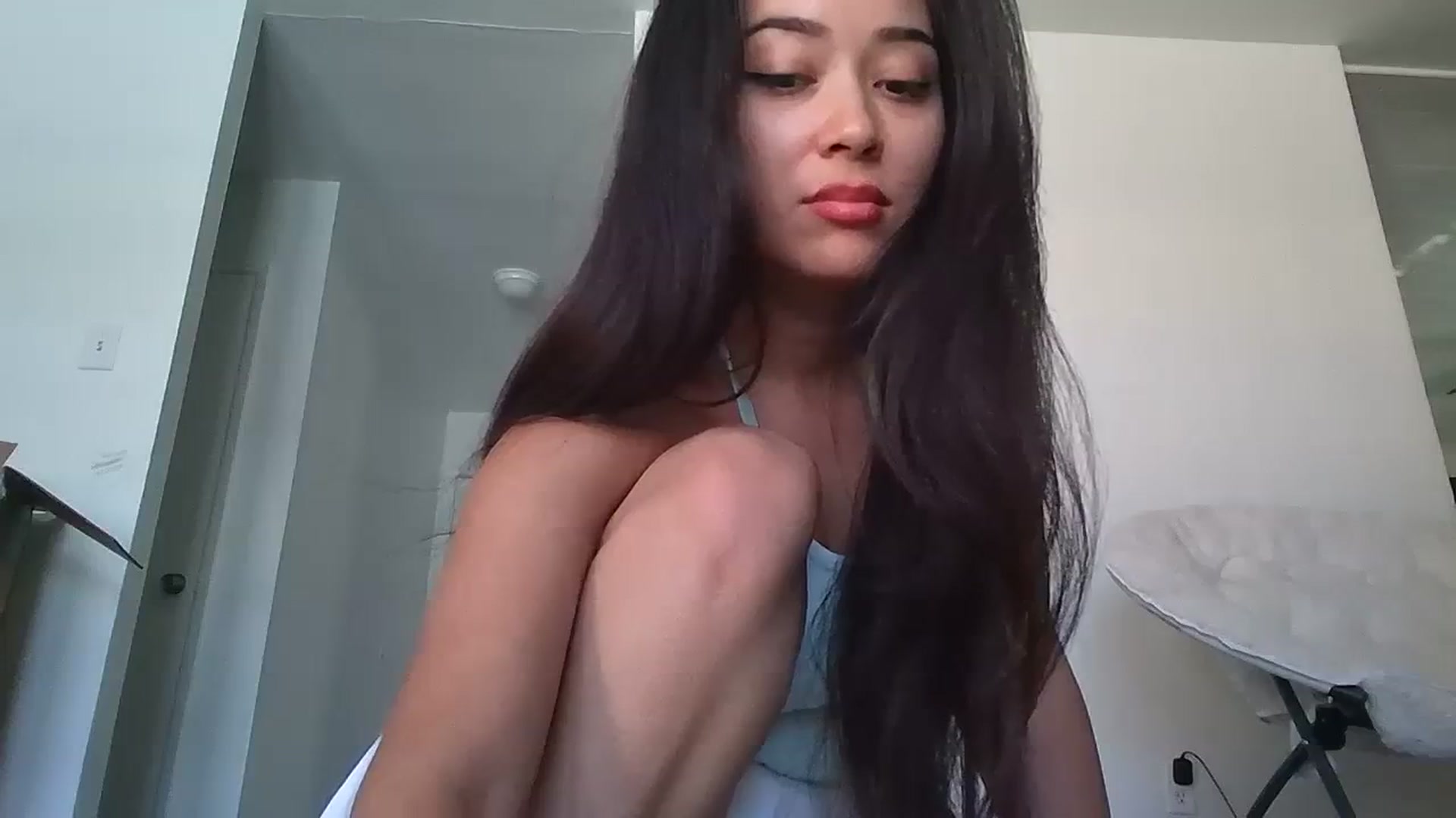 Gallery image thumbnail from hunniinut's myfreecams stream on, 07/24/2023, 23:34 image 16 of 20