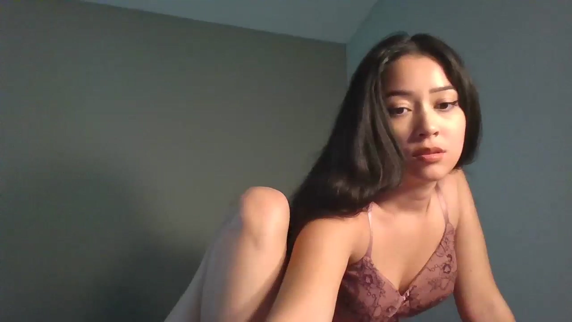 Gallery image thumbnail from hunniinut's myfreecams stream on, 08/18/2023, 03:29 image 20 of 20