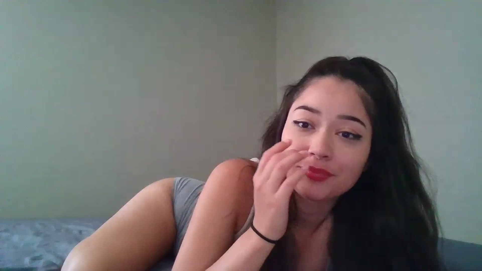 Gallery image thumbnail from hunniinut's myfreecams stream on, 08/22/2023, 19:35 image 13 of 20