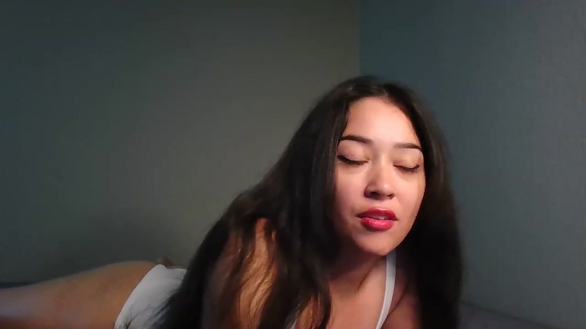 Gallery image thumbnail from hunniinut's myfreecams stream on, 08/23/2023, 05:05 image 13 of 20
