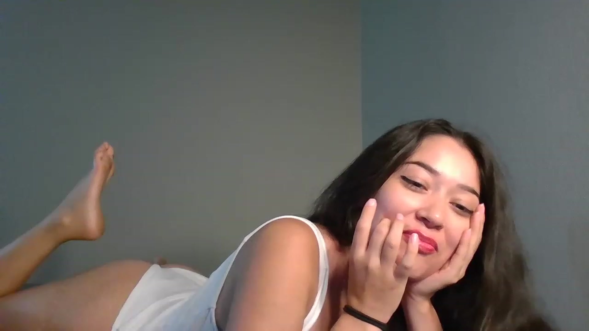 Gallery image thumbnail from hunniinut's myfreecams stream on, 08/23/2023, 05:05 image 2 of 20