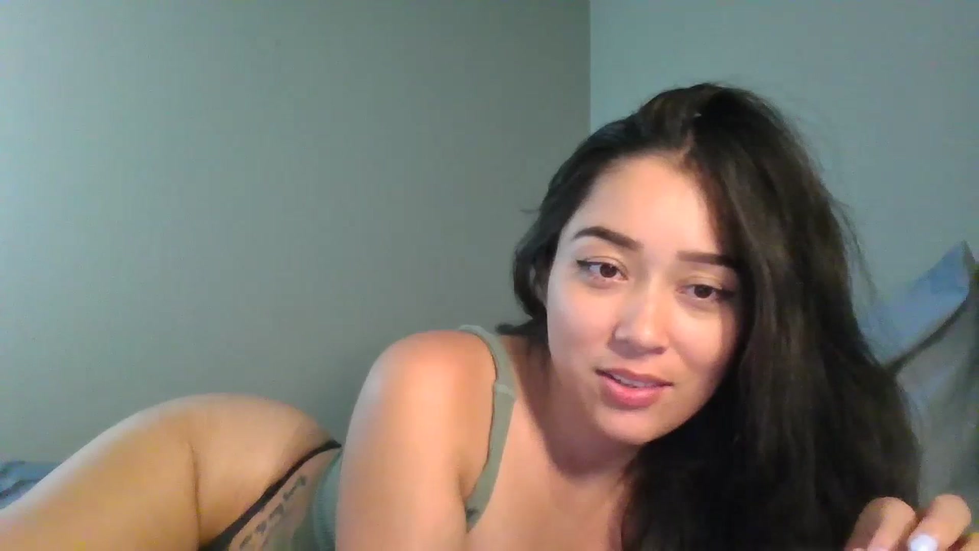 Gallery image thumbnail from hunniinut's myfreecams stream on, 09/14/2023, 04:31 image 6 of 20