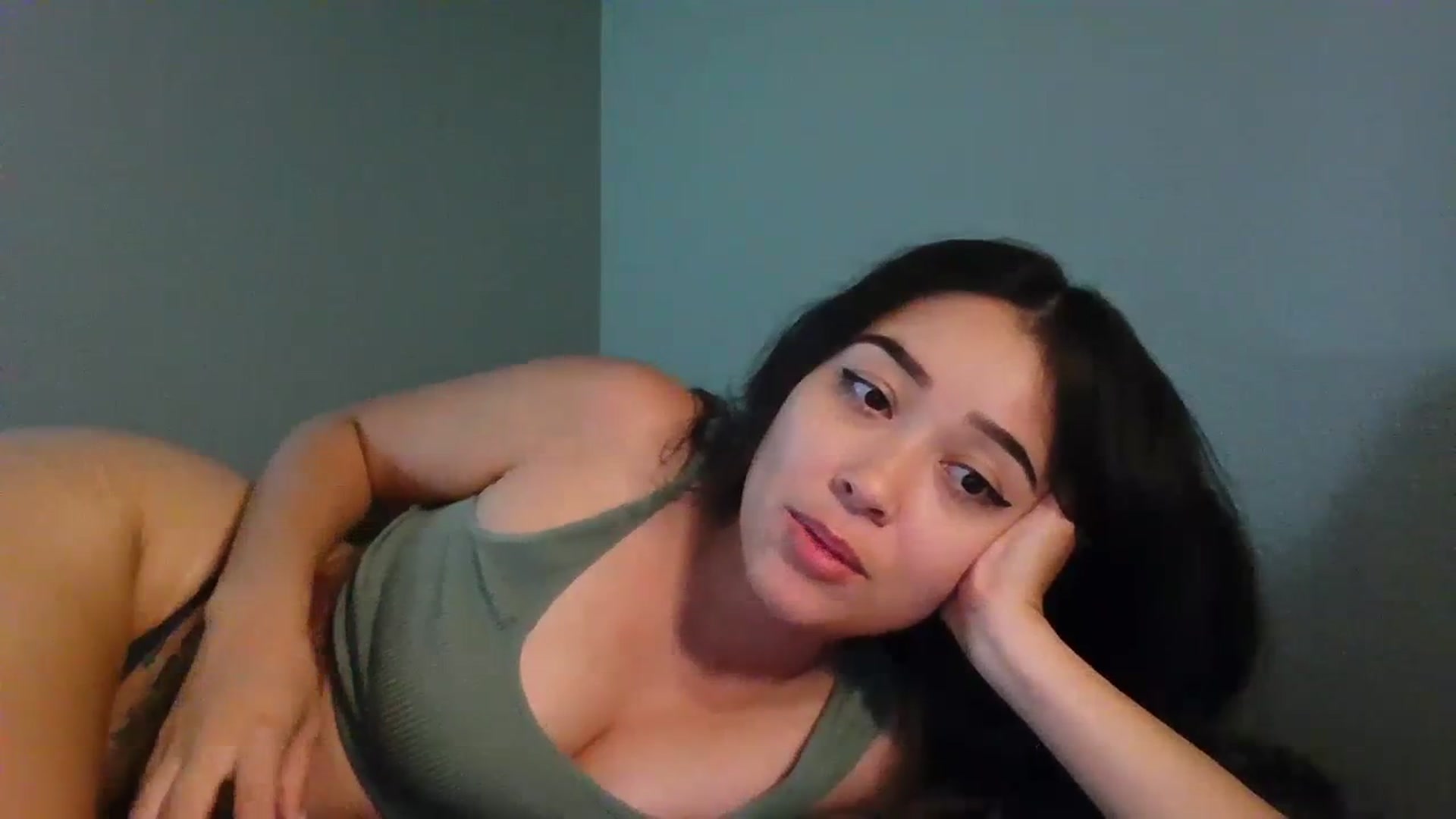 Gallery image thumbnail from hunniinut's myfreecams stream on, 09/14/2023, 05:13 image 16 of 20