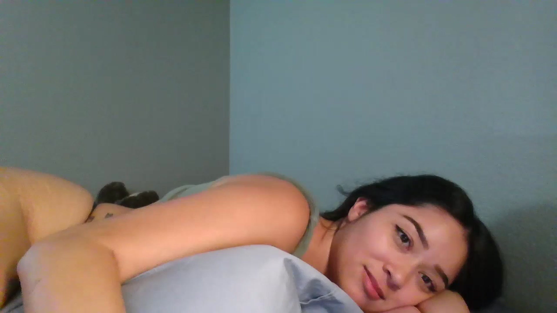 Gallery image thumbnail from hunniinut's myfreecams stream on, 09/14/2023, 05:13 image 19 of 20
