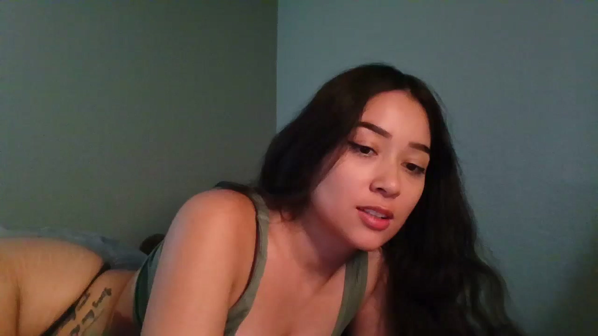 Gallery image thumbnail from hunniinut's myfreecams stream on, 09/14/2023, 05:13 image 12 of 20