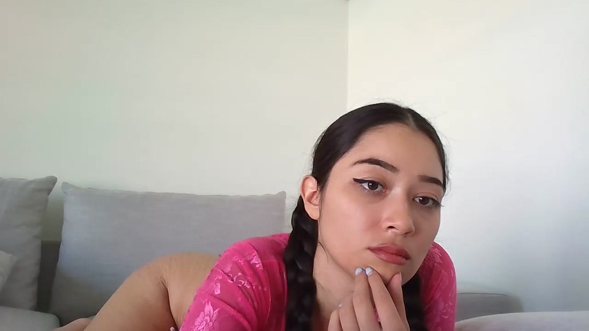 Gallery image thumbnail from hunniinut's myfreecams stream on, 09/16/2023, 20:51 image 16 of 20