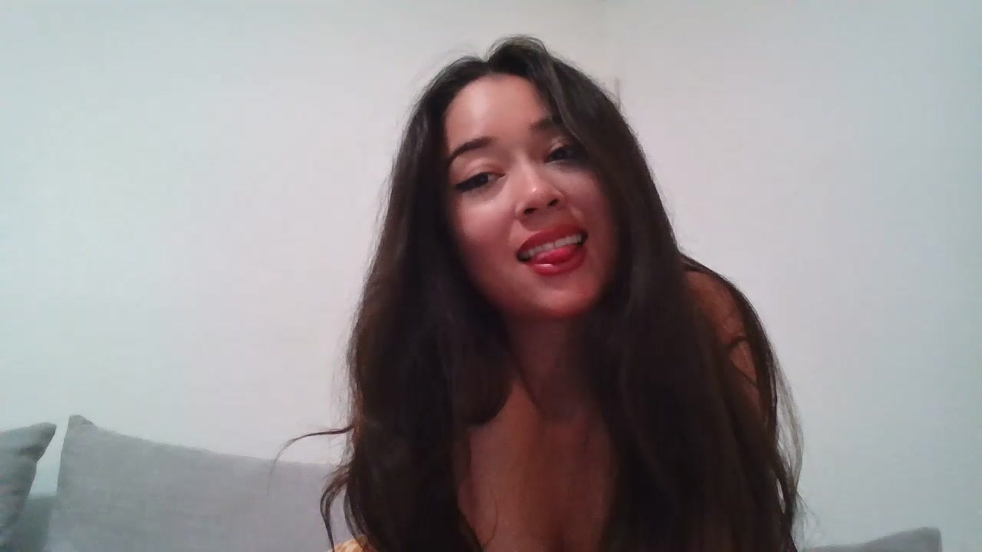 Gallery image thumbnail from hunniinut's myfreecams stream on, 09/26/2023, 02:39 image 17 of 20