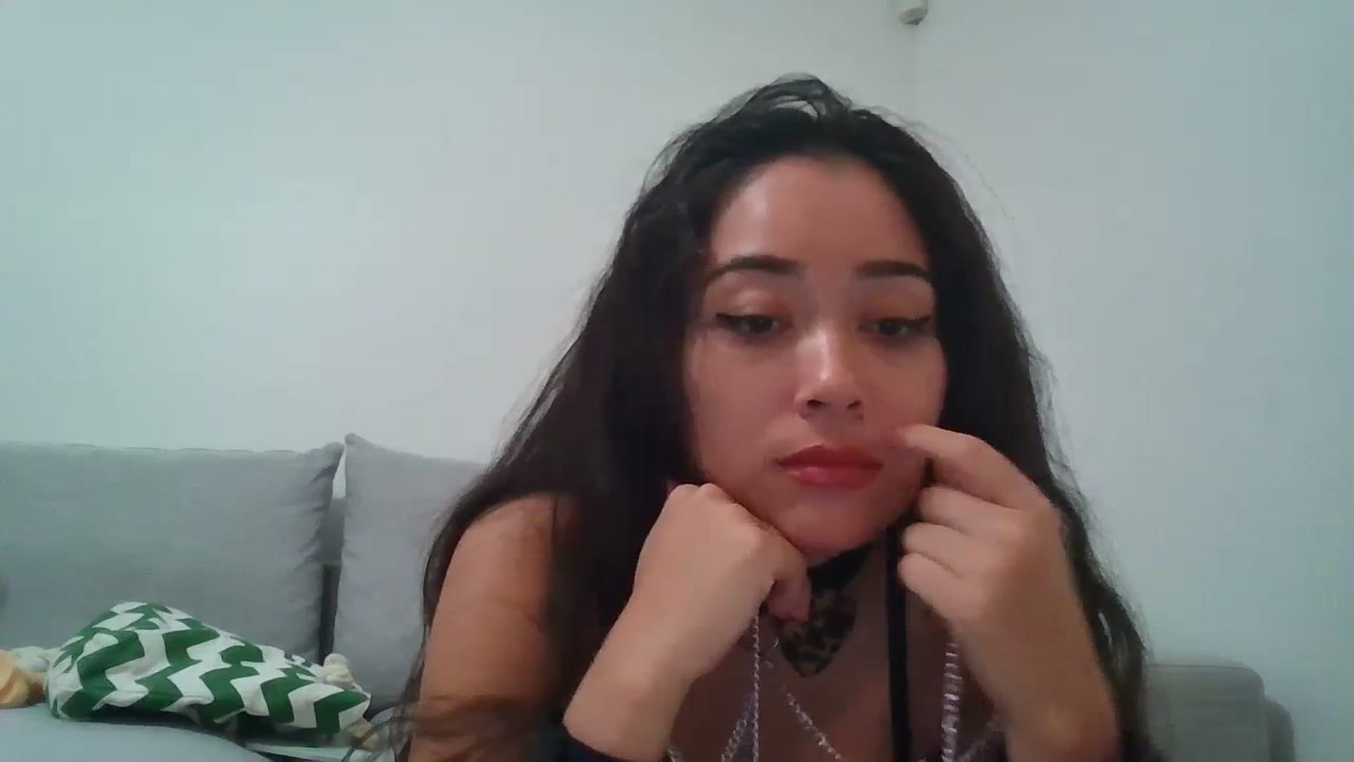 Gallery image thumbnail from hunniinut's myfreecams stream on, 10/08/2023, 02:48 image 11 of 20