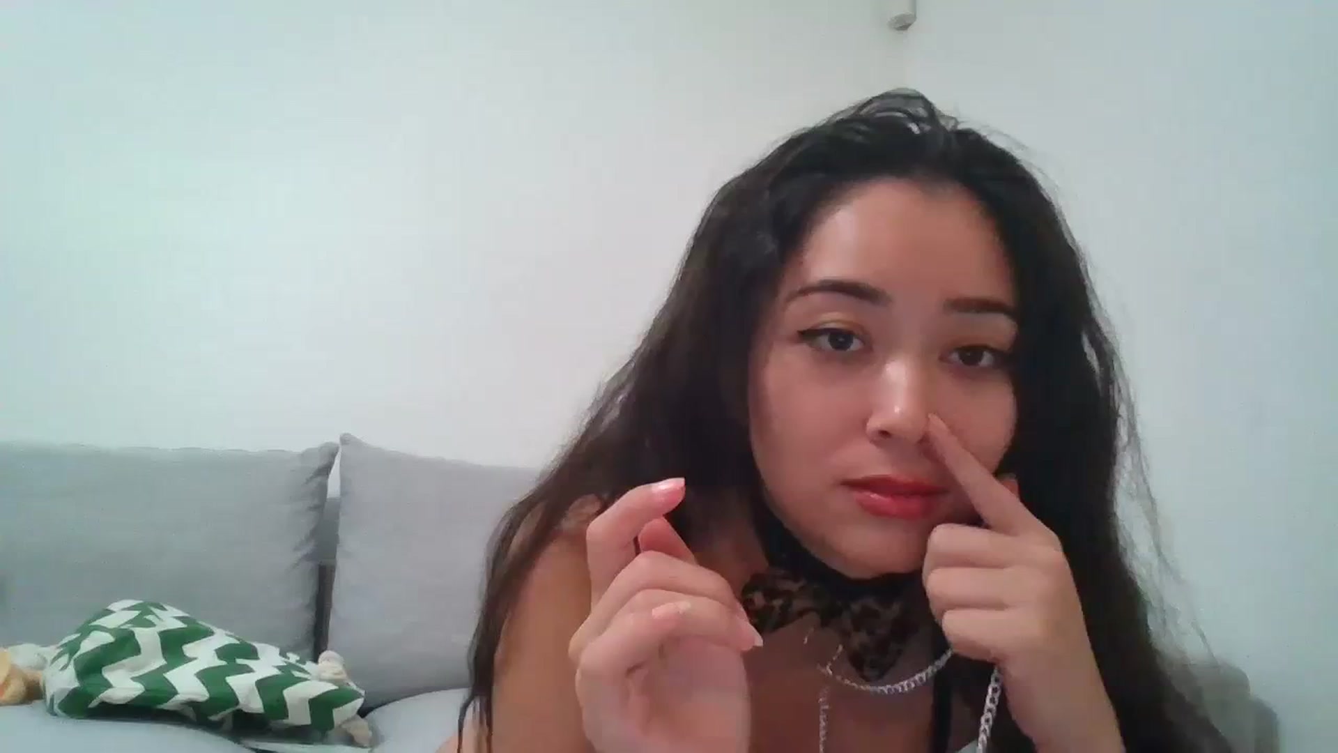 Gallery image thumbnail from hunniinut's myfreecams stream on, 10/08/2023, 02:48 image 10 of 20