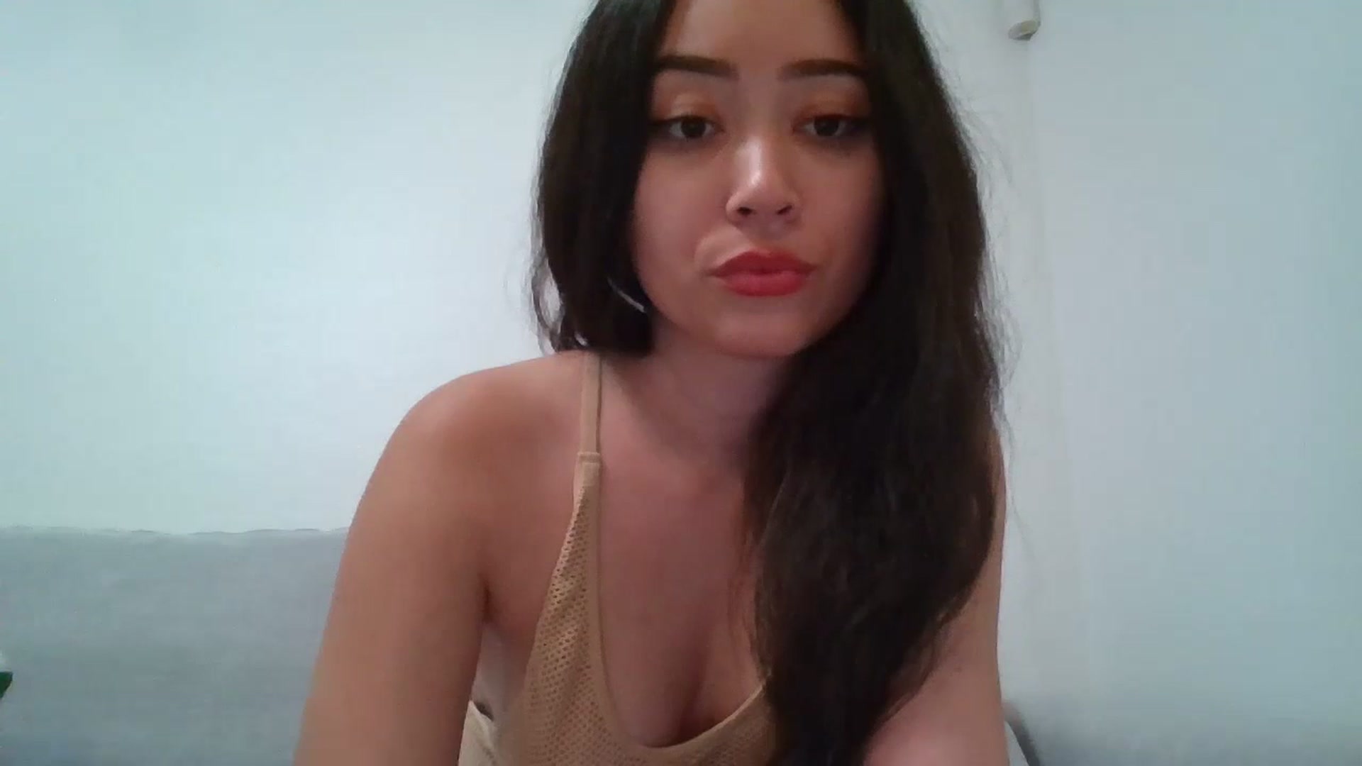 Gallery image thumbnail from hunniinut's myfreecams stream on, 10/21/2023, 06:39 image 5 of 20