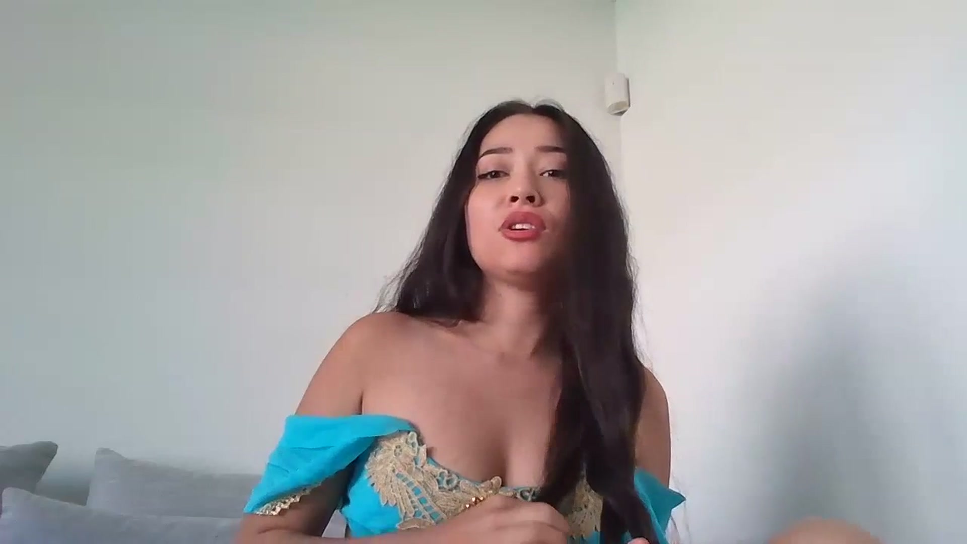 Gallery image thumbnail from hunniinut's myfreecams stream on, 10/23/2023, 22:21 image 16 of 20