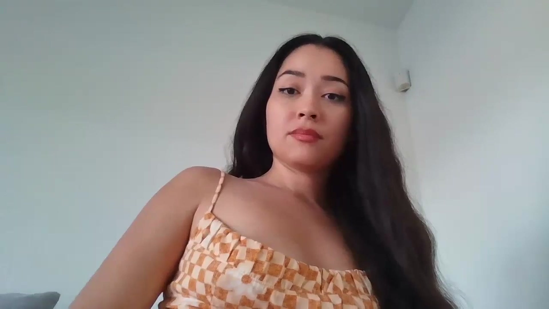 Gallery image thumbnail from hunniinut's myfreecams stream on, 10/24/2023, 24:00 image 13 of 20