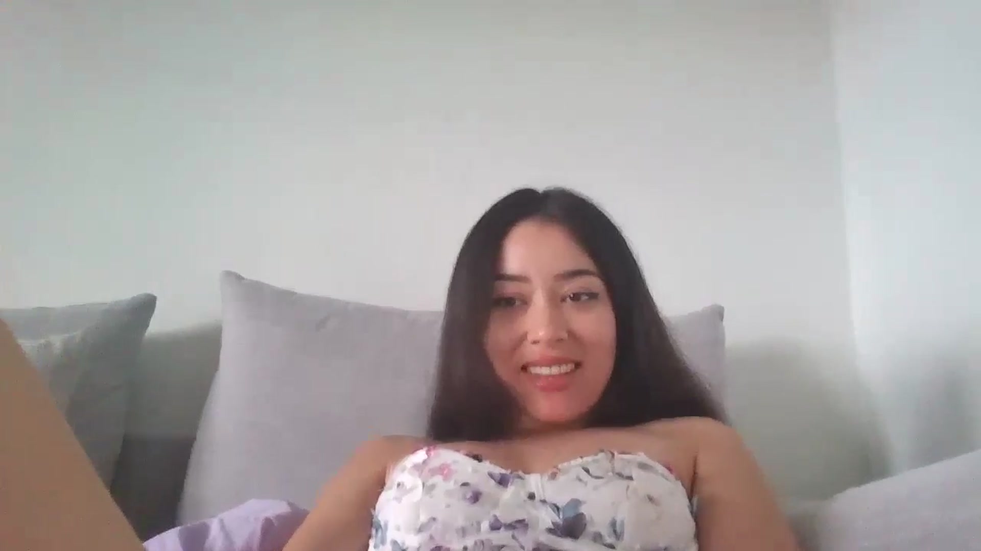 Gallery image thumbnail from hunniinut's myfreecams stream on, 05/21/2024, 01:21 image 7 of 20