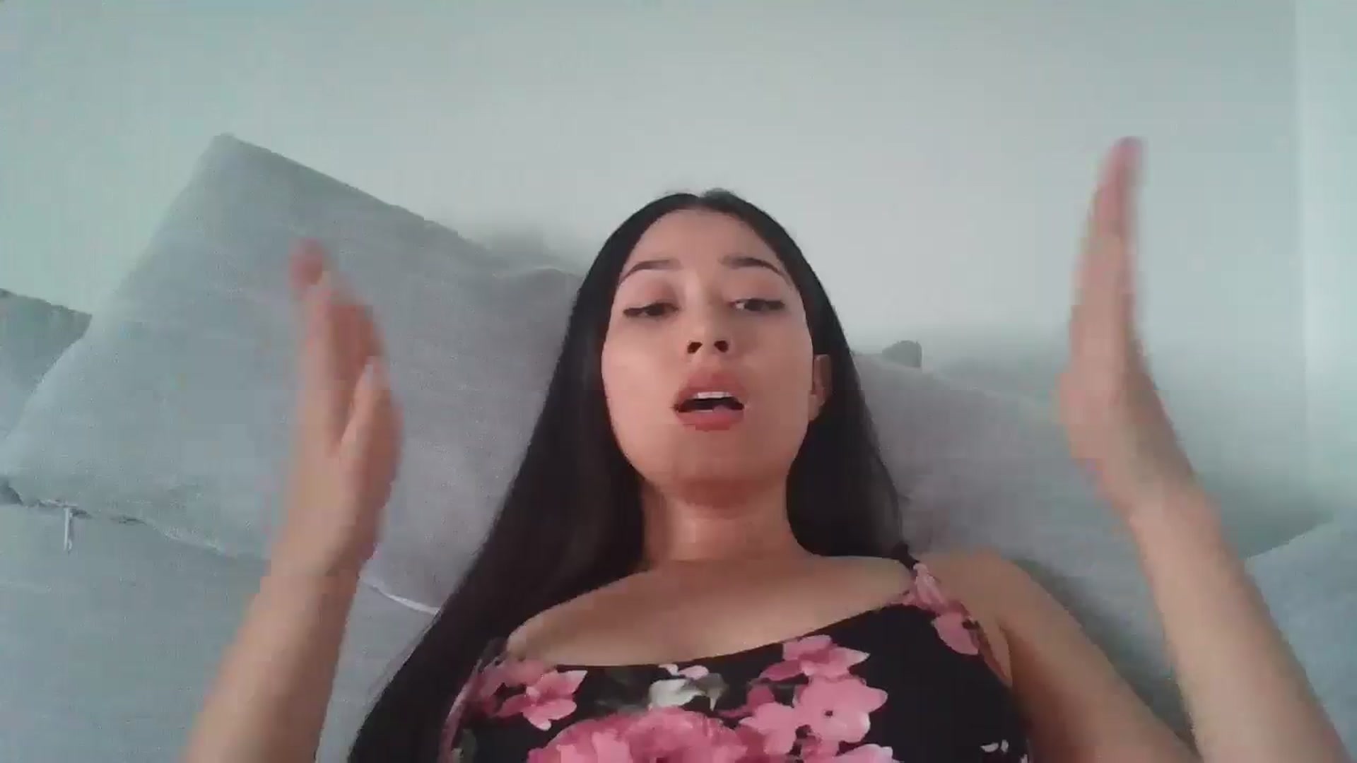 Gallery image thumbnail from hunniinut's myfreecams stream on, 05/29/2024, 02:46 image 7 of 20