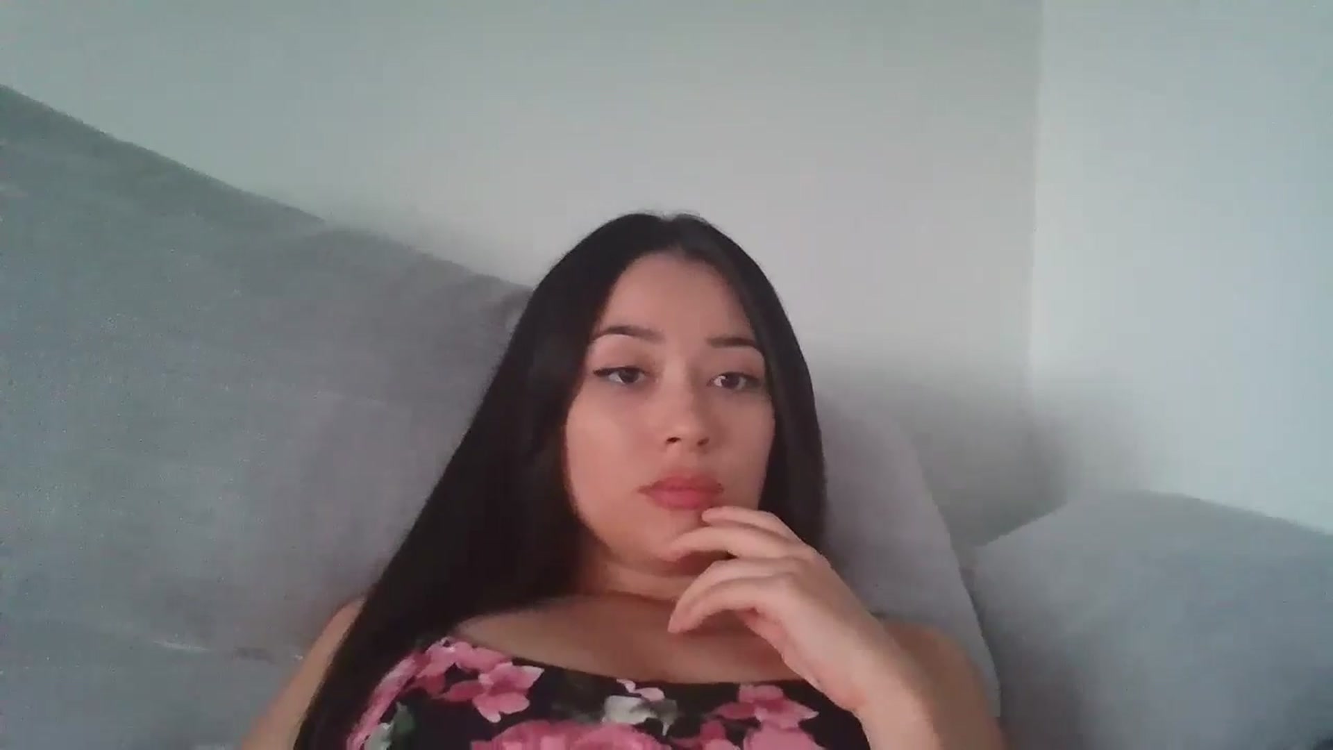 Gallery image thumbnail from hunniinut's myfreecams stream on, 05/29/2024, 02:46 image 15 of 20