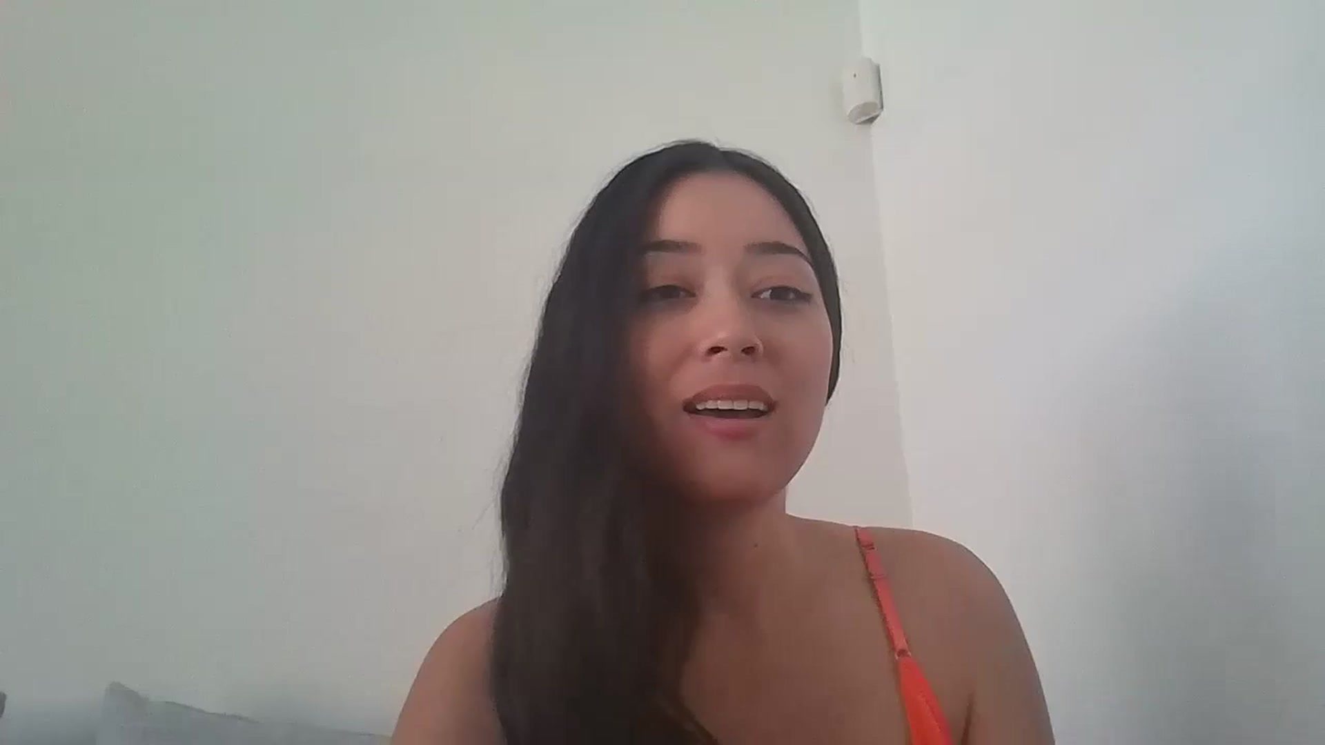 Gallery image thumbnail from hunniinut's myfreecams stream on, 06/16/2024, 20:19 image 11 of 20