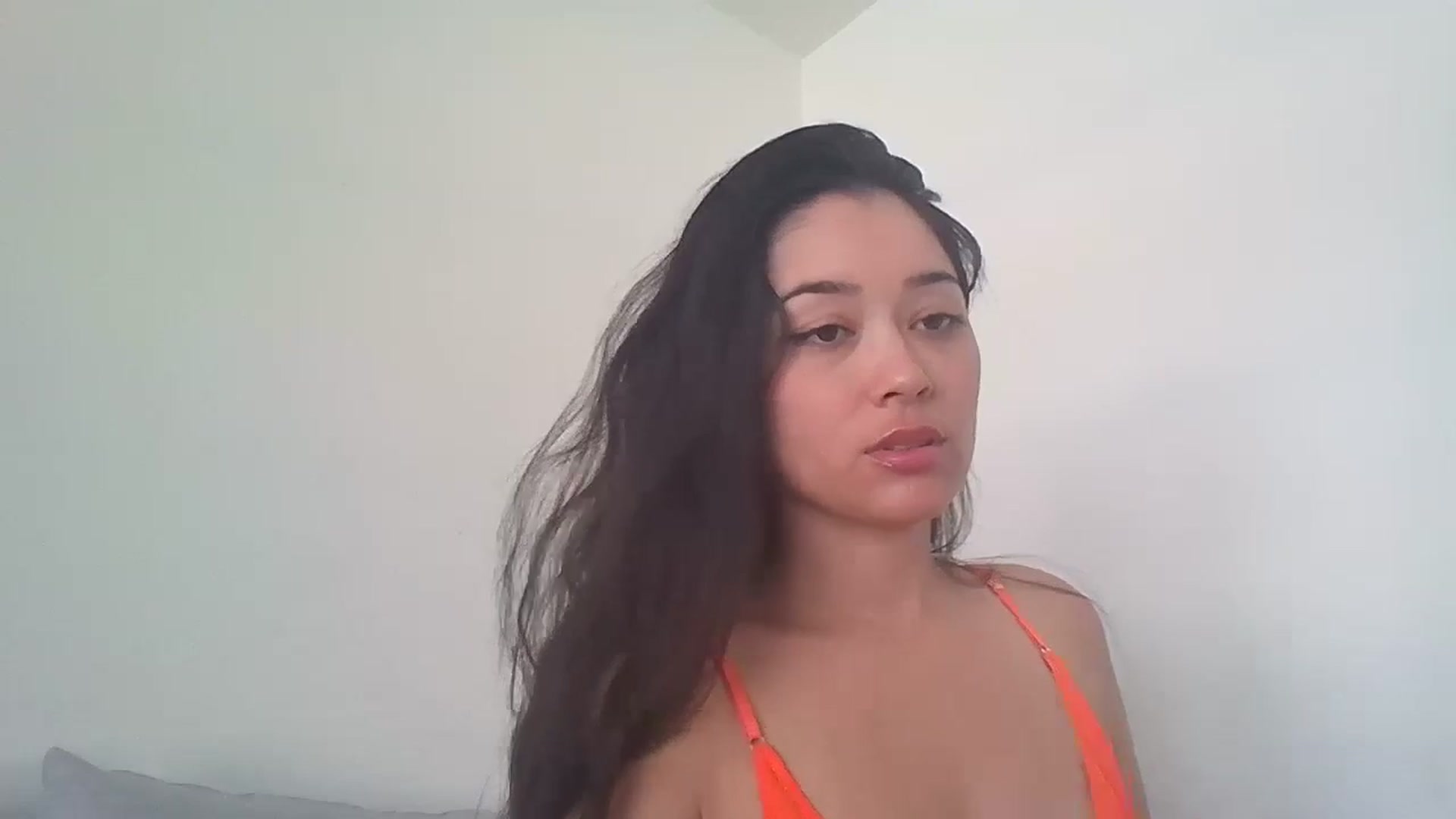 Gallery image thumbnail from hunniinut's myfreecams stream on, 06/16/2024, 21:31 image 5 of 20