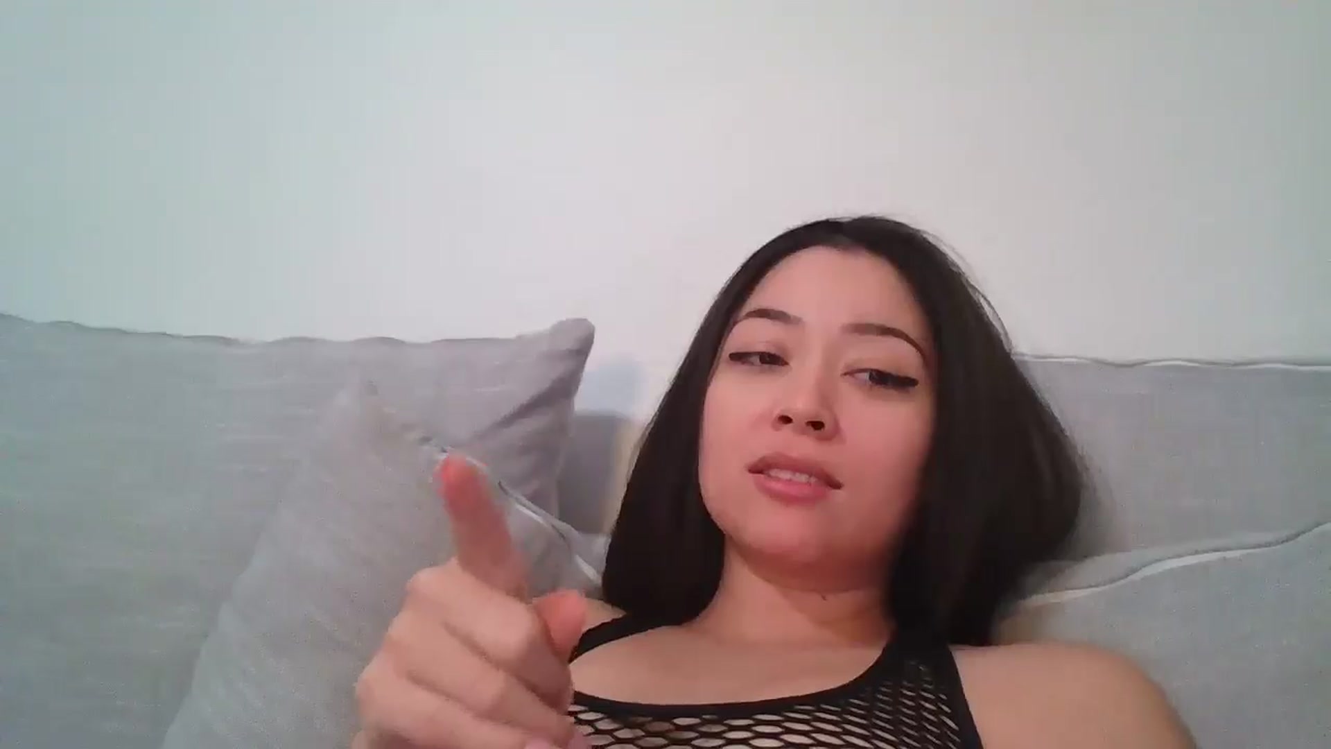Gallery image thumbnail from hunniinut's myfreecams stream on, 11/19/2024, 05:13 image 5 of 20