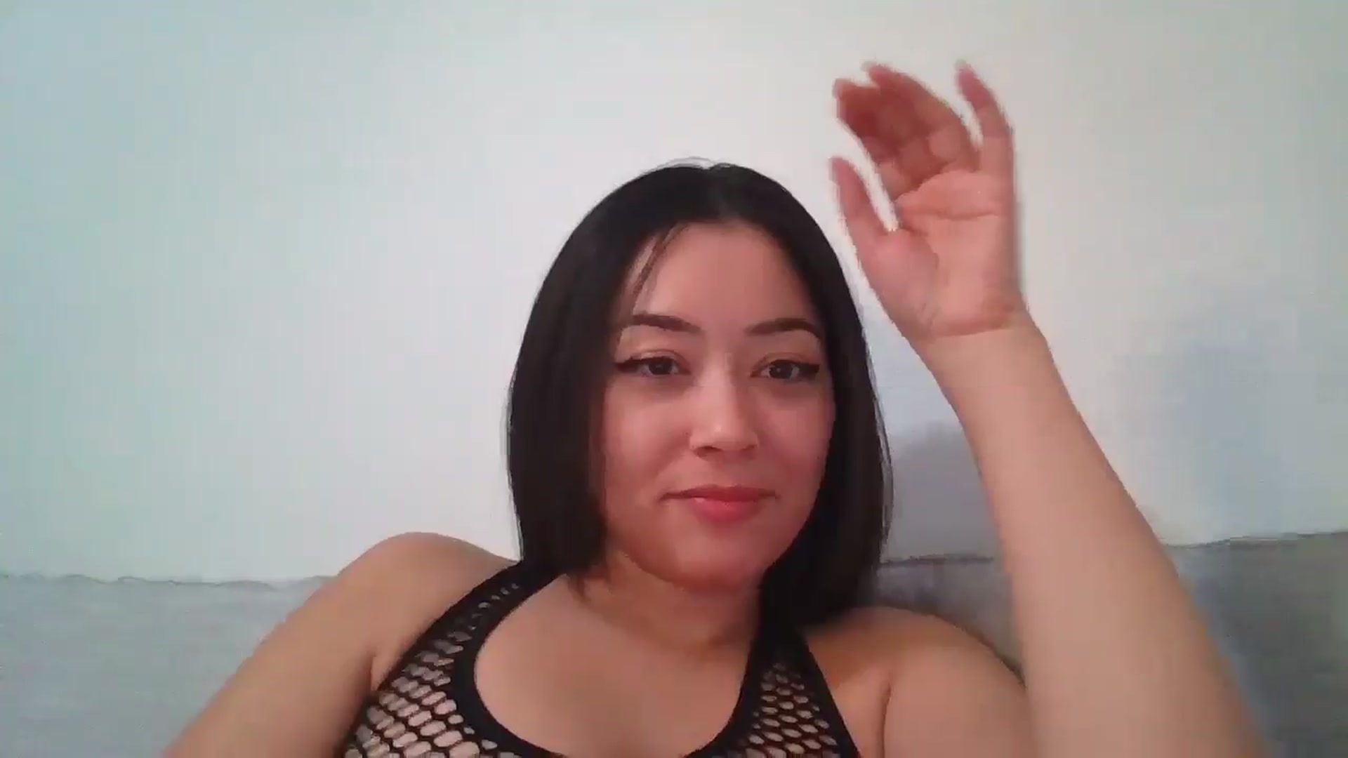 Gallery image thumbnail from hunniinut's myfreecams stream on, 11/19/2024, 05:13 image 17 of 20