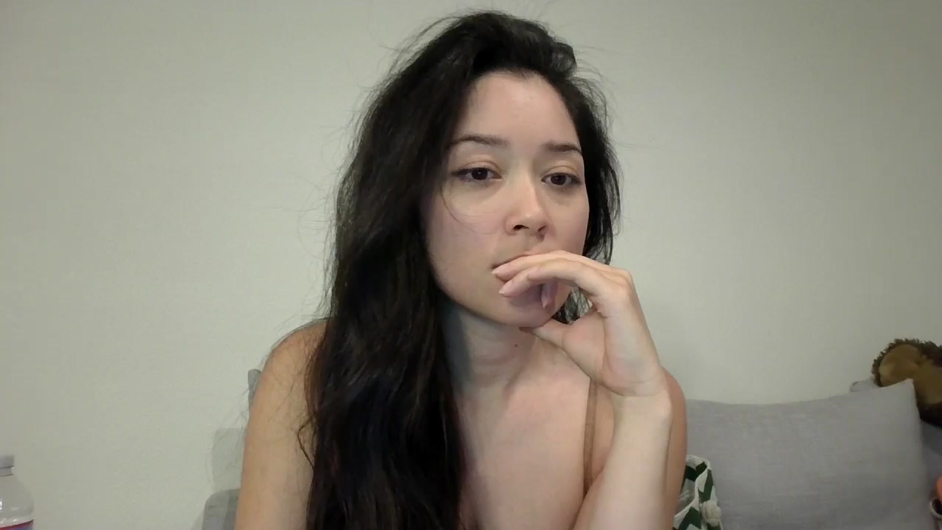 Gallery image thumbnail from hunniinut's myfreecams stream on, 04/20/2026, 03:21 image 9 of 20