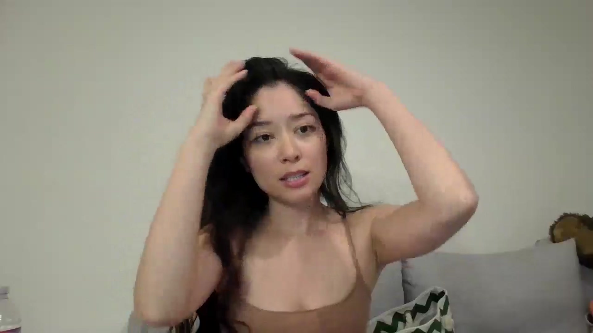 Gallery image thumbnail from hunniinut's myfreecams stream on, 04/20/2026, 03:21 image 10 of 20
