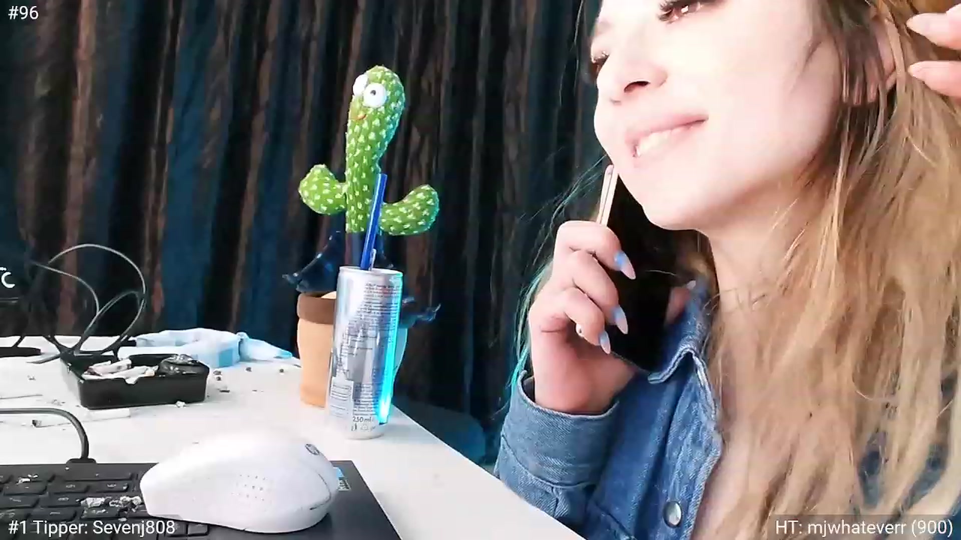 Gallery image thumbnail from hunny_bunny25's myfreecams stream on, 12/08/2022, 04:59 image 18 of 20