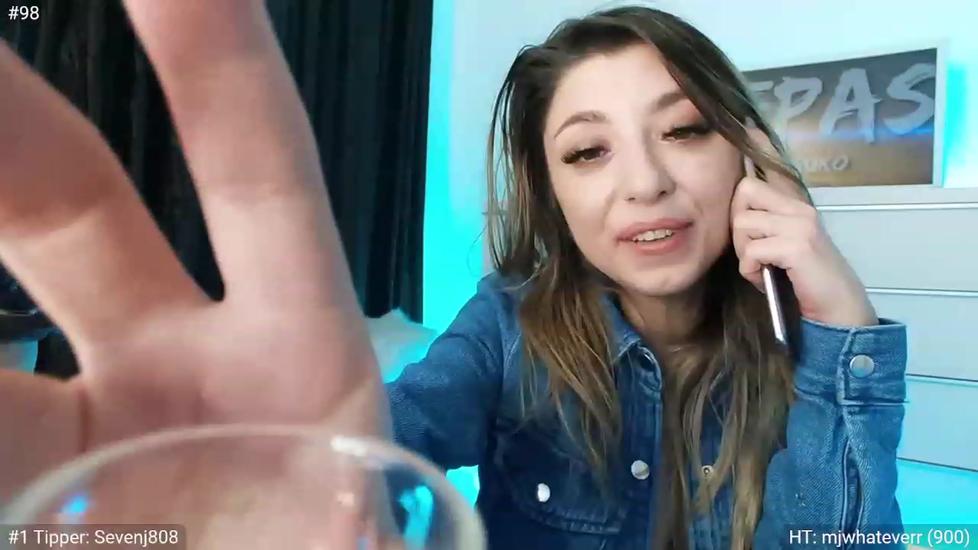 Gallery image thumbnail from hunny_bunny25's myfreecams stream on, 12/08/2022, 04:59 image 15 of 20