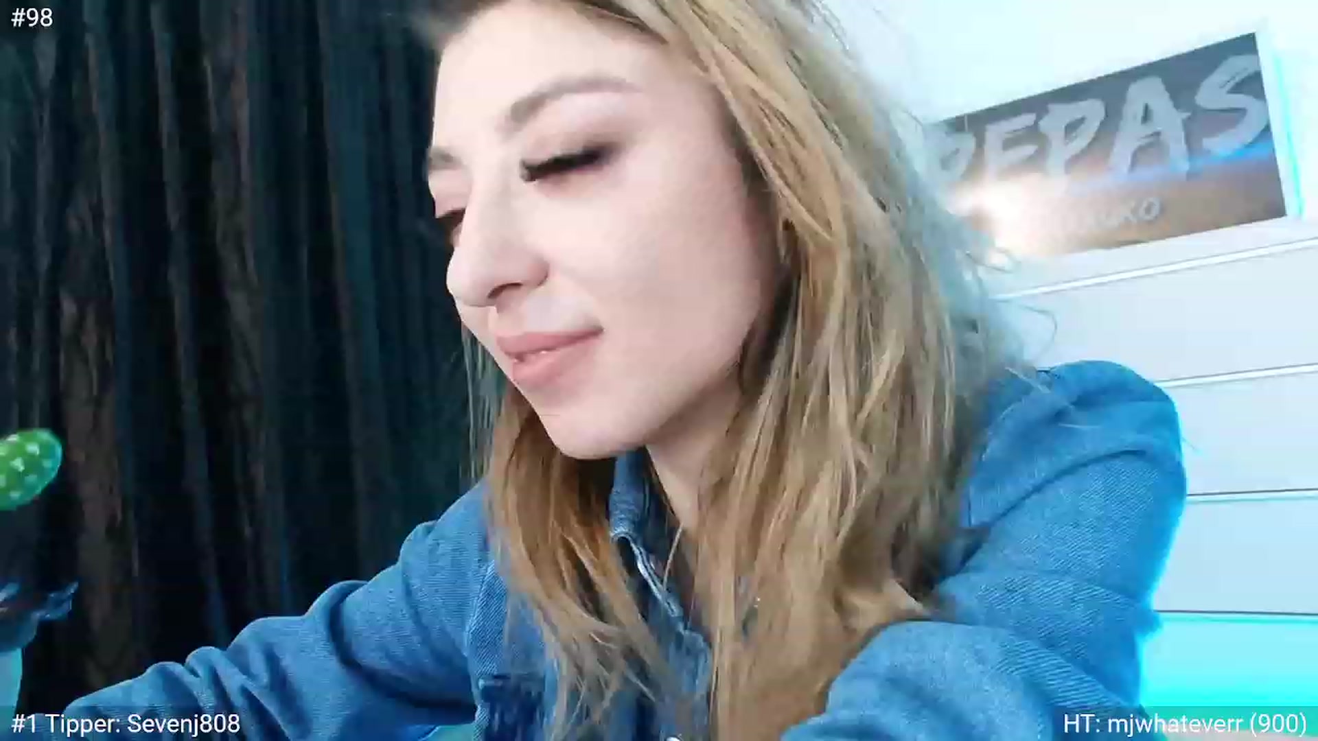 Gallery image thumbnail from hunny_bunny25's myfreecams stream on, 12/08/2022, 04:59 image 5 of 20