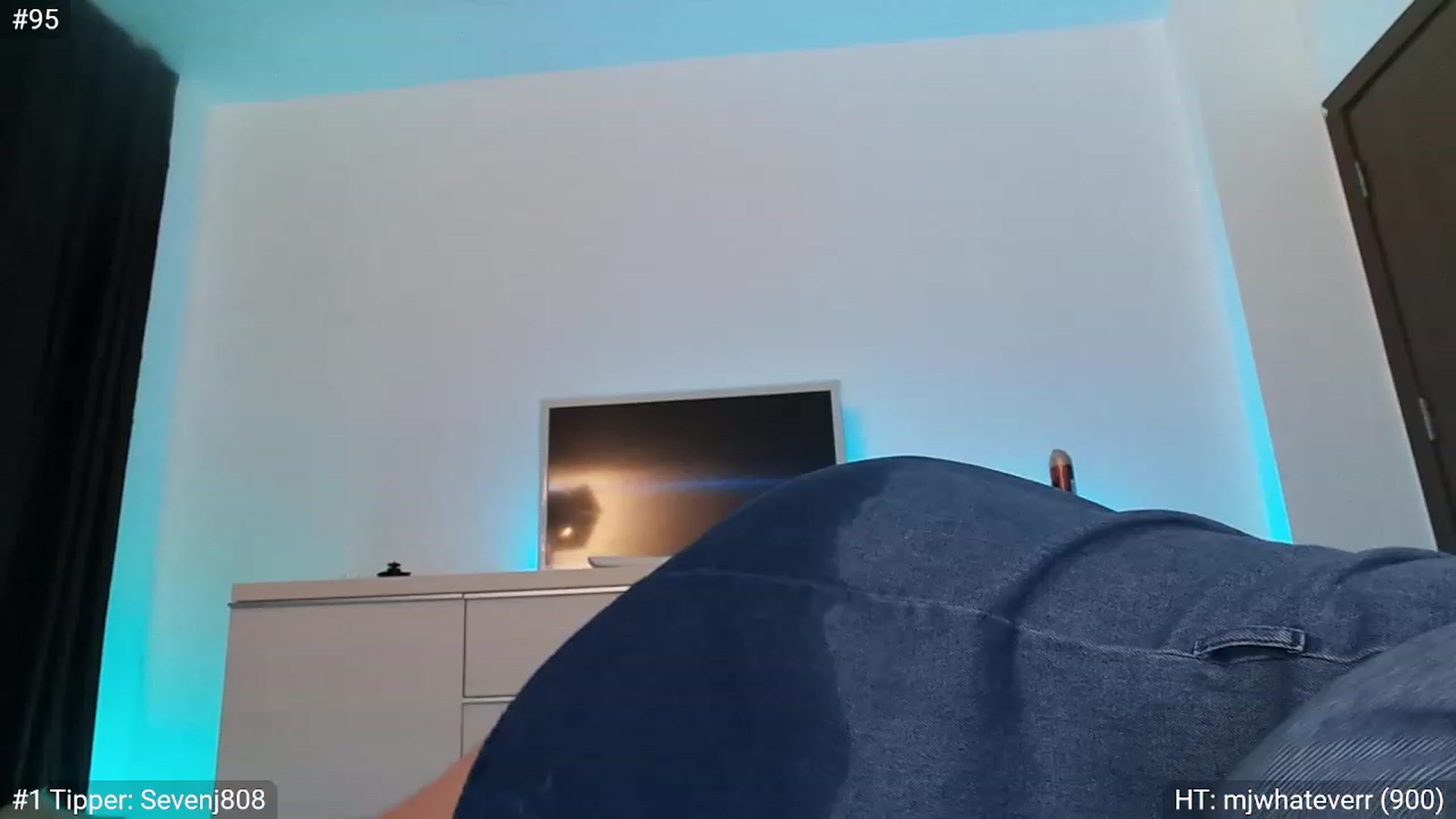 Gallery image thumbnail from hunny_bunny25's myfreecams stream on, 12/08/2022, 06:33 image 6 of 20