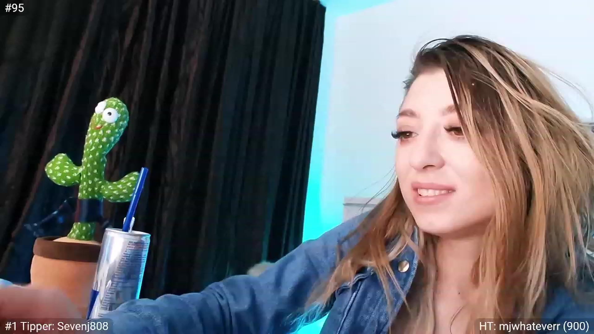 Gallery image thumbnail from hunny_bunny25's myfreecams stream on, 12/08/2022, 06:33 image 5 of 20